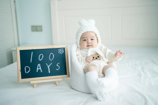 广东四个月宝宝咬下嘴唇 广东四个月宝宝咬下嘴唇